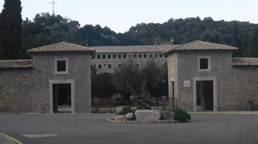 Villa Can Marquesi Santuari de Santa Maria de Lluc